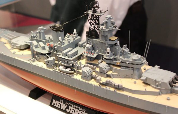 โมเดลเรือประจัญบานนิวเจอร์ซีย์ USS Battleship New Jersey 1/350