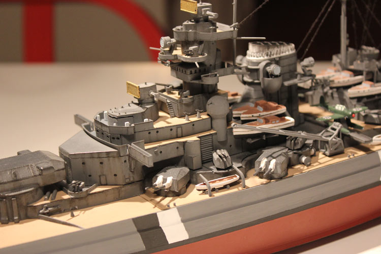 โมเดลเรือประจัญบานเยอรมัน Bismarck 1/350