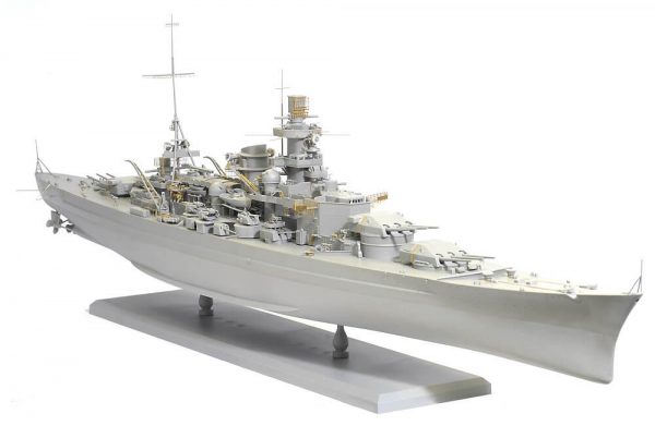 โมเดลเรือรบ German Battleship Scharnhorst 1943 (1/350)