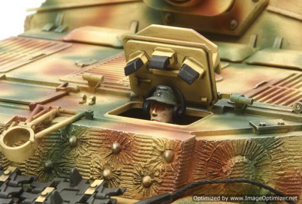 โมเดลประกอบรถถังทามิย่า German Tank Destroyer Elefant 1 : 35