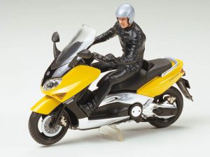โมเดลรถมอเตอร์ไซค์ทามิย่า Yamaha T MAX with Rider 1/24