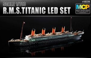 โมเดลเรือไททานิค ACADEMY R.M.S. TITANIC LED SET 1/700