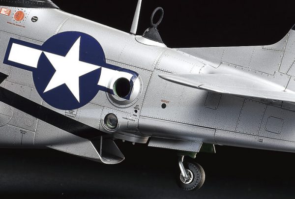 โมเดลเครื่องบินพี 51 ดี มัสแตง P-51D/K Mustang Pacific 1/32