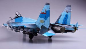 โมเดลเครื่องบินขับไล่ Kittyhawk Su-35 Flanker-E 1/48