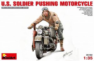 โมเดลทหารเข็นมอเตอร์ไซค์ U.S. SOLDIER PUSHING MOTORCYCLE 1/35