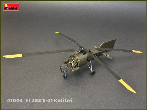 HIGHLY DETAILED MODEL BOX CONTAINS MODEL OF GERMAN HELICOPTER TOTAL PARTS 189 178 PLASTIC PARTS 11 PHOTOETCHED DECAL SHEET IS INCLUDED