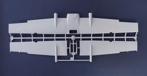 โมเดล Roden Cessna O-2A Skymaster US Navy Service 1/32