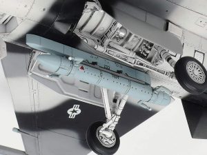 เครื่องบินทามิย่า 61106 F-16C/N AGGRESSOR/ADVERSARY 1/48