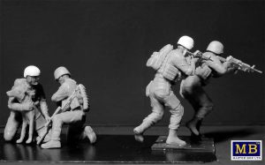 MB35181 NO SOLDIER LEFT BEHIND MWD DOWN 1/35