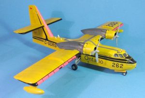 โมเดลเครื่องบิน Heller CANADAIR CL-215 1/72