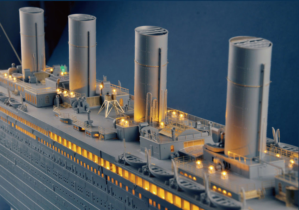 เรือไททานิก จำลอง TRUMPETER 03719 RMS LED สเกล 1/200